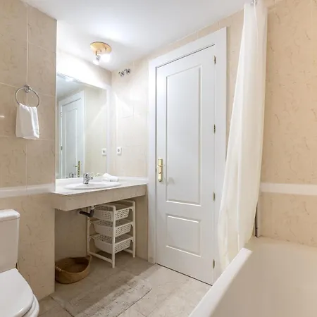 Cozy 2 Bdrm W Sea Views Next To Puerto Banus Appartement Marbella