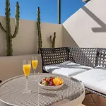Cozy 2 Bdrm W Sea Views Next To Puerto Banus *