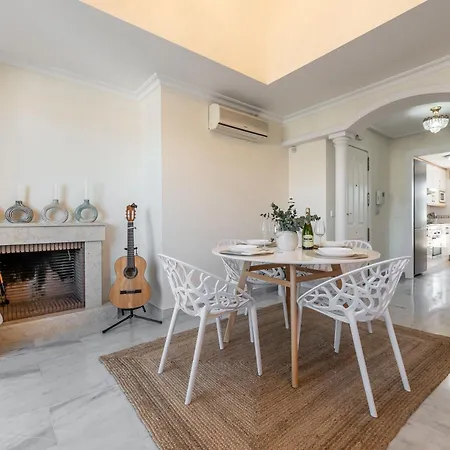 Cozy 2 Bdrm W Sea Views Next To Puerto Banus * ماربيا