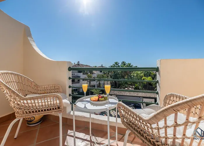 Cozy 2 Bdrm W Sea Views Next To Puerto Banus Lägenhet Marbella
