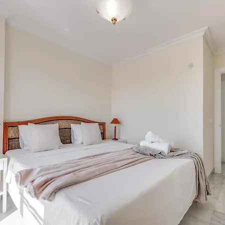 Cozy 2 Bdrm W Sea Views Next To Puerto Banus 아파트 *