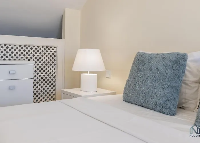 Cozy 2 Bdrm W Sea Views Next To Puerto Banus 아파트